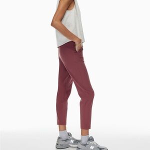 NWOT The Group by Babaton Weekender Pant XS Dusty Rose 25” inseam